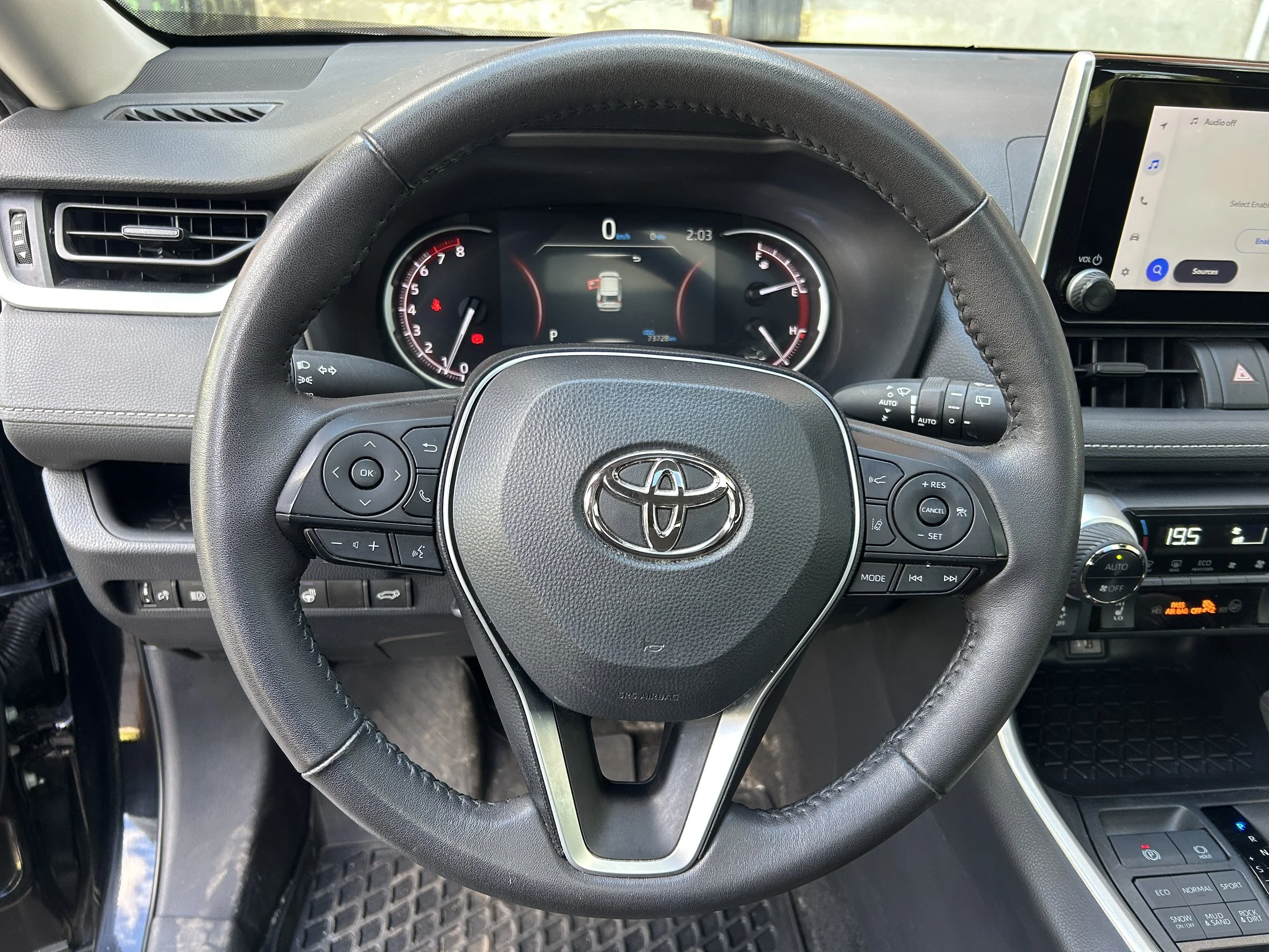 2024 Toyota RAV4 XLE — photo 14