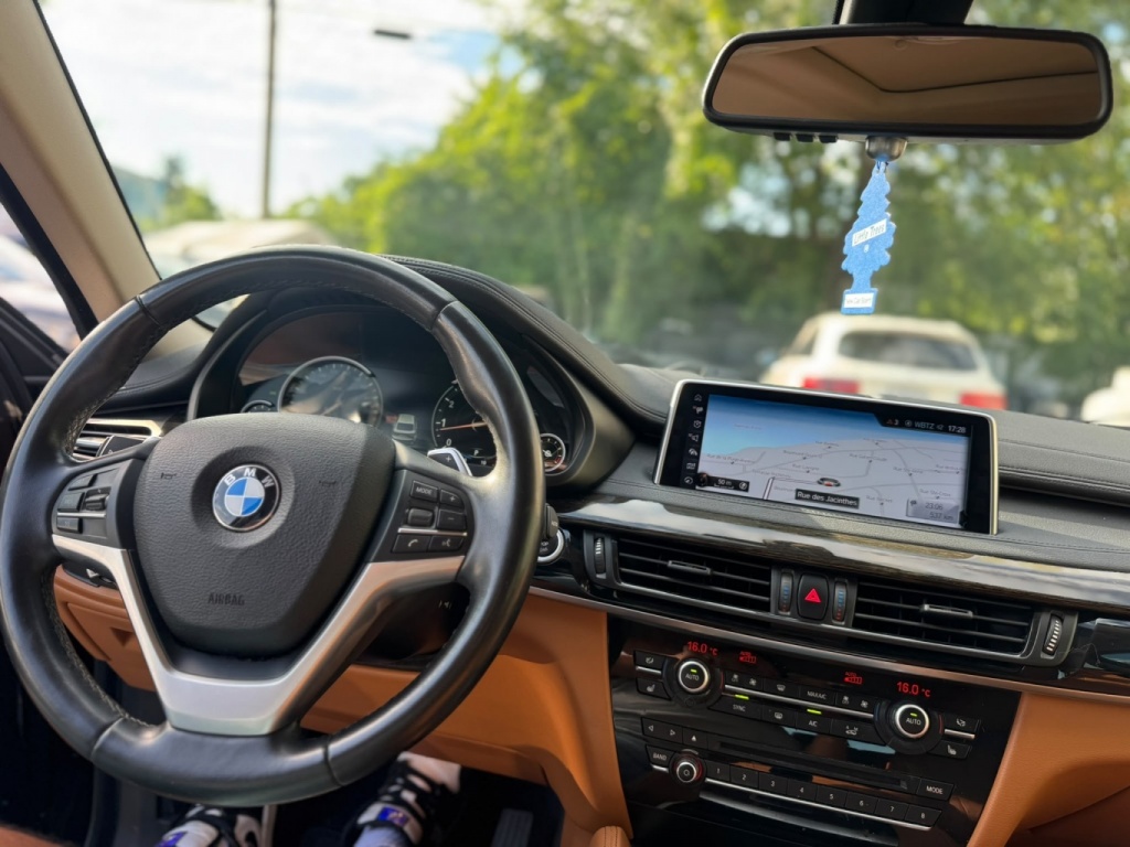 BMW X6 xDrive35i 2017 — photo 14