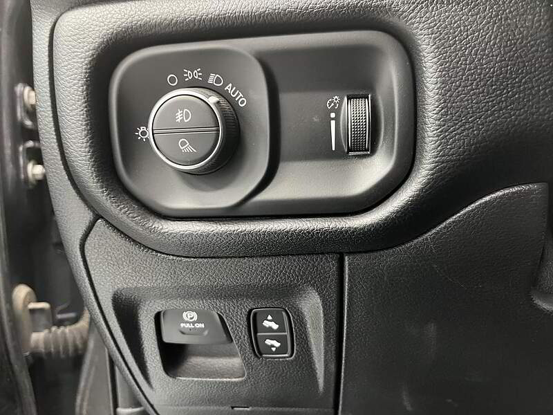 RAM 1500 2020 BIG HORN LEVEL 2 / CREW CAB / V8 HEMI 5,7 L / CAMERA + BLUETOOTH++ — photo 15
