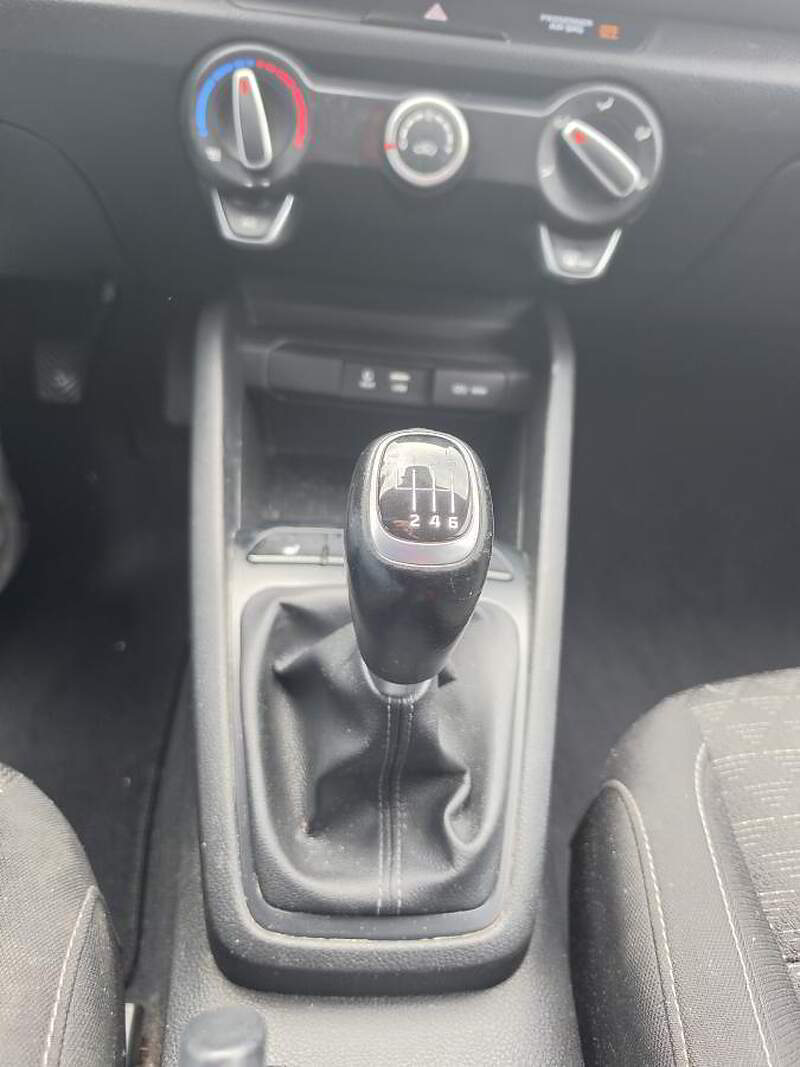 Kia Rio5 2019 LX / MANUEL + CAMERA + BLUETOOTH + BAS KM ++++ — photo 19