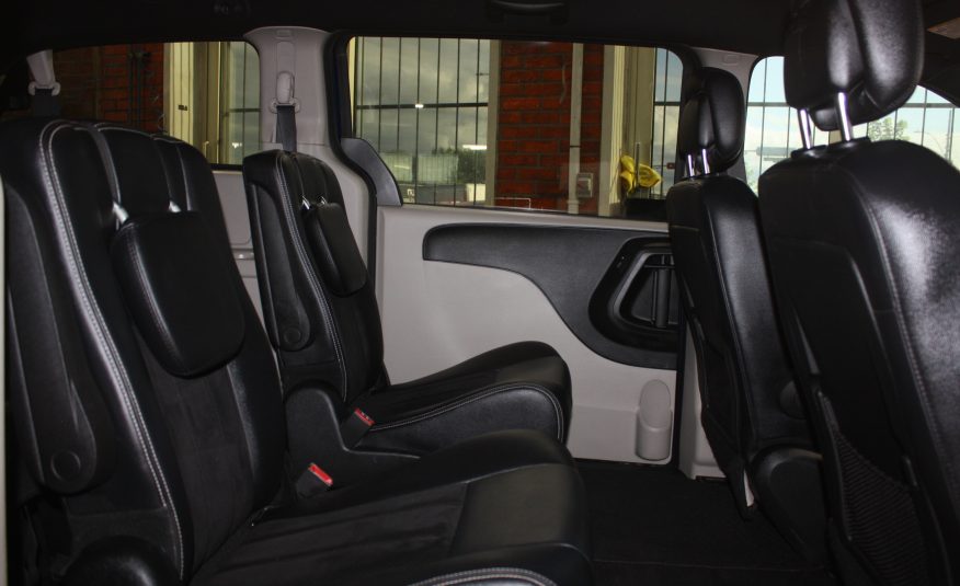 2017 DODGE GRAND CARAVAN SXT PRENIUM PLUS — photo 10