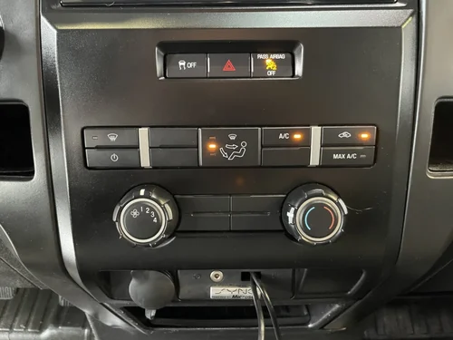 Ford F-150 STX 2014 — photo 16