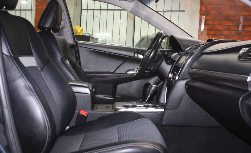 2014 TOYOTA CAMRY SE HYBRIDE — photo 8