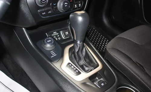 2015 JEEP CHEROKEE — photo 11
