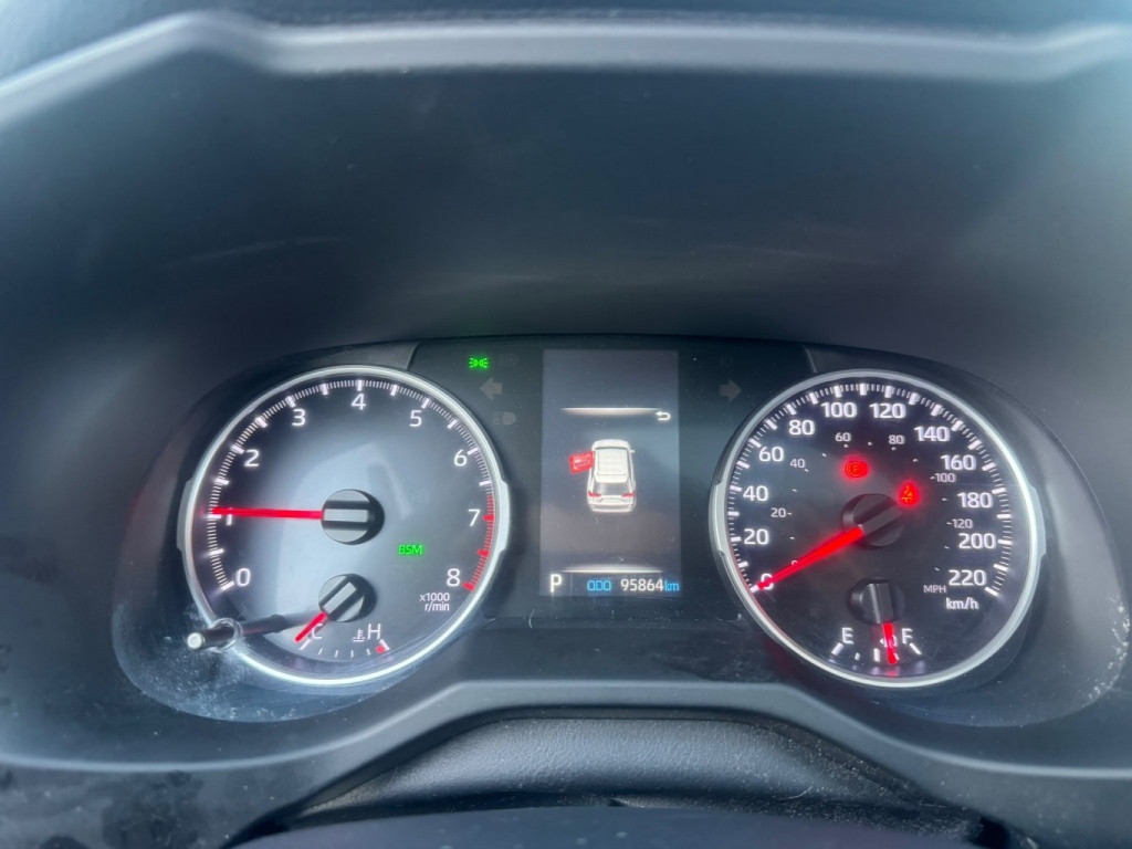 Toyota RAV4 XLE 2022 — photo 8
