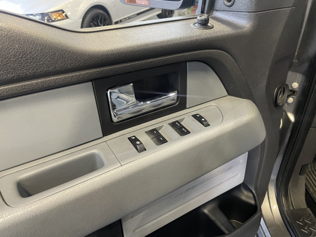 Ford F-150 Lariat 2014 — photo 19
