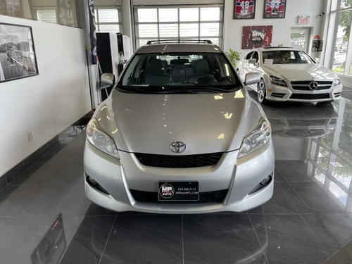 Toyota Matrix  2010 — photo 2