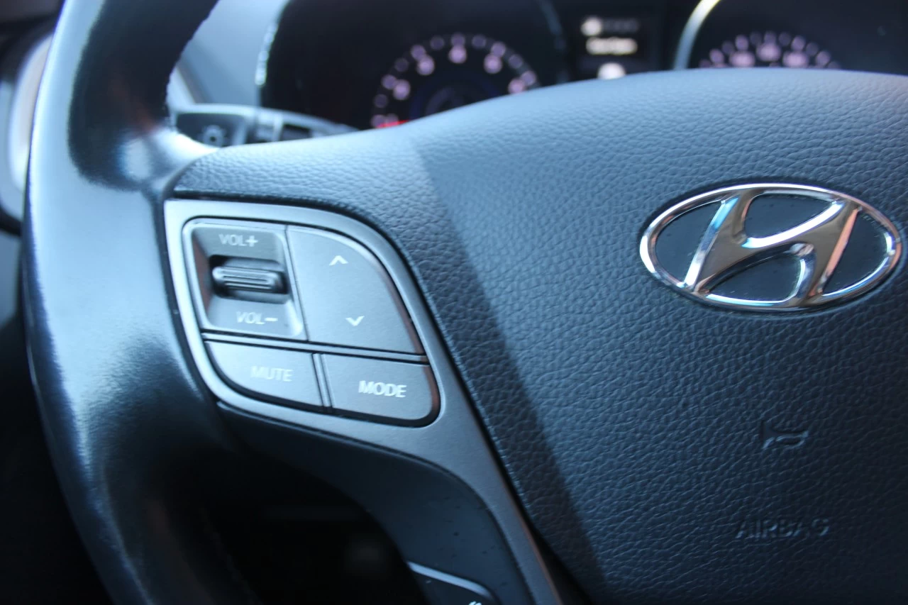 HYUNDAI Santa Fe — photo 16