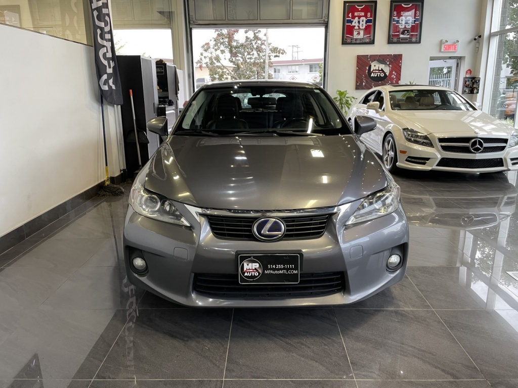 Lexus CT 200h  2012 — photo 2