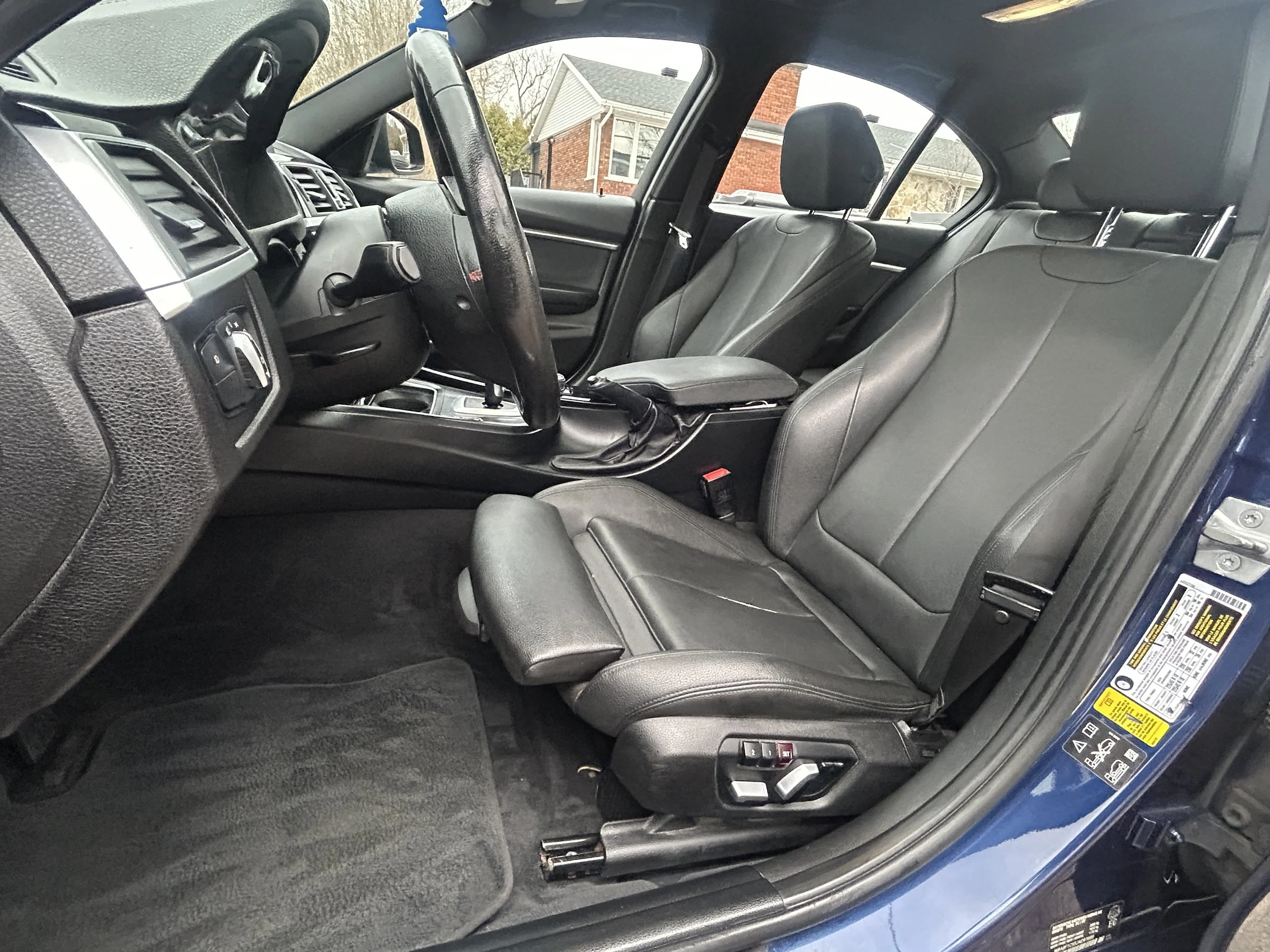 BMW 328D xDrive 2018 — photo 12