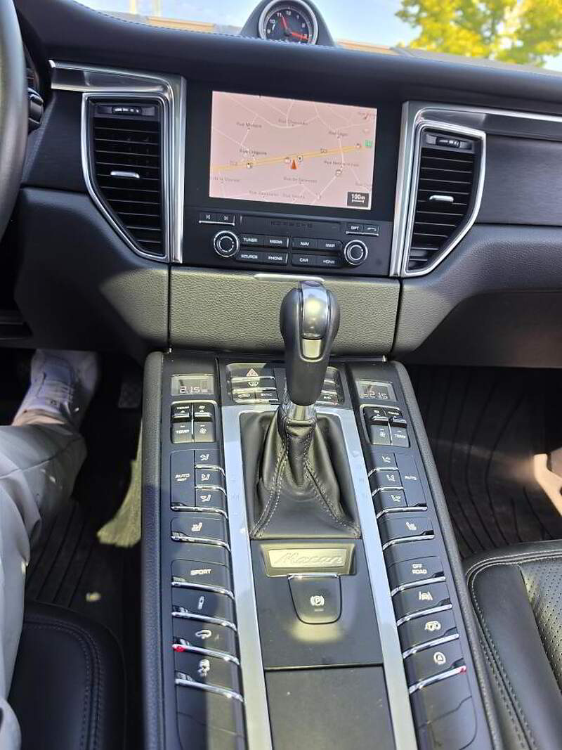 Porsche Macan 2018 GTS / AWD + TOIT + GPS + CAMERA + CUIR + BLUETOOTH + BAS KM +++ — photo 22