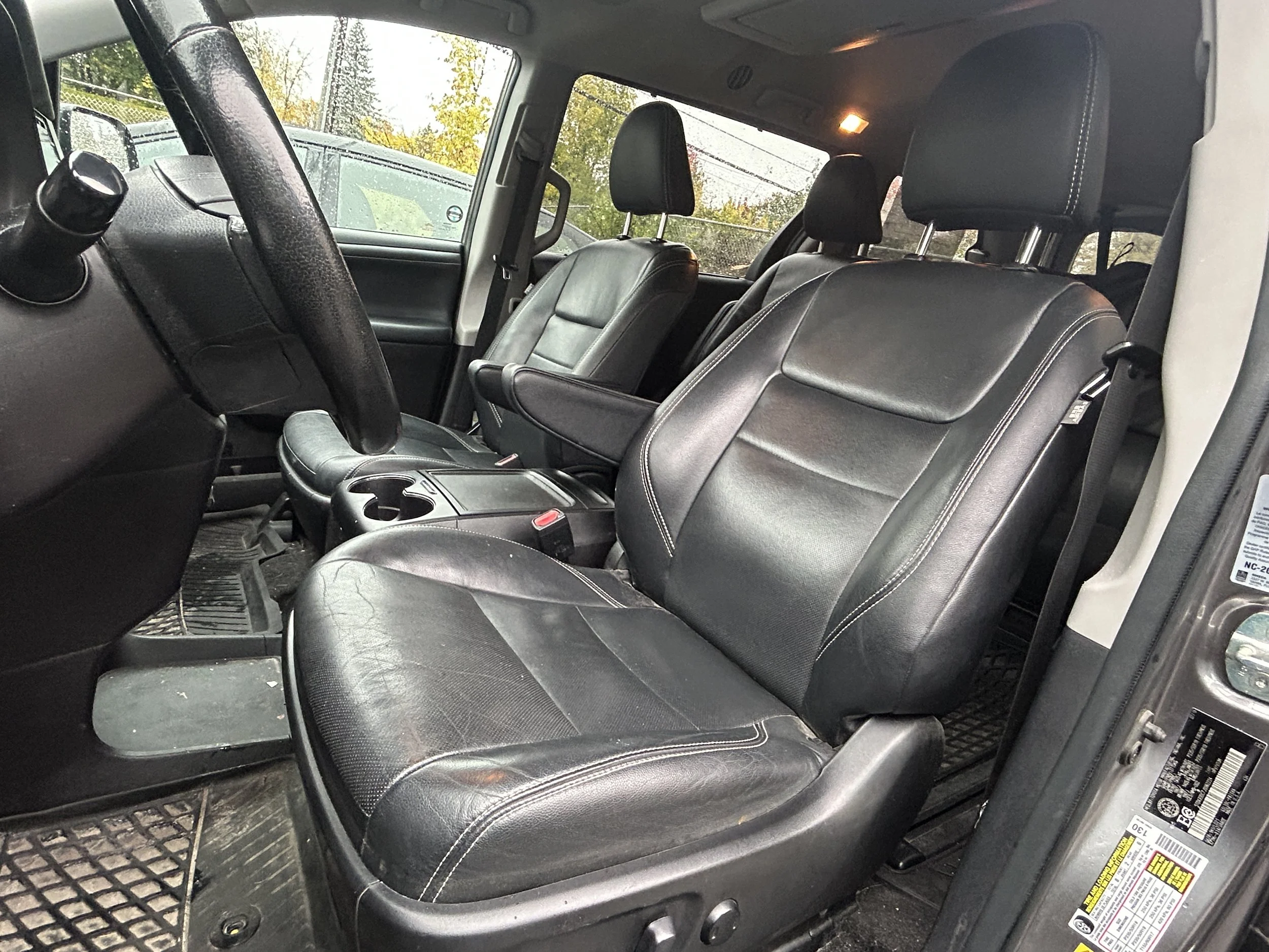 2018 Toyota Sienna SE — photo 10