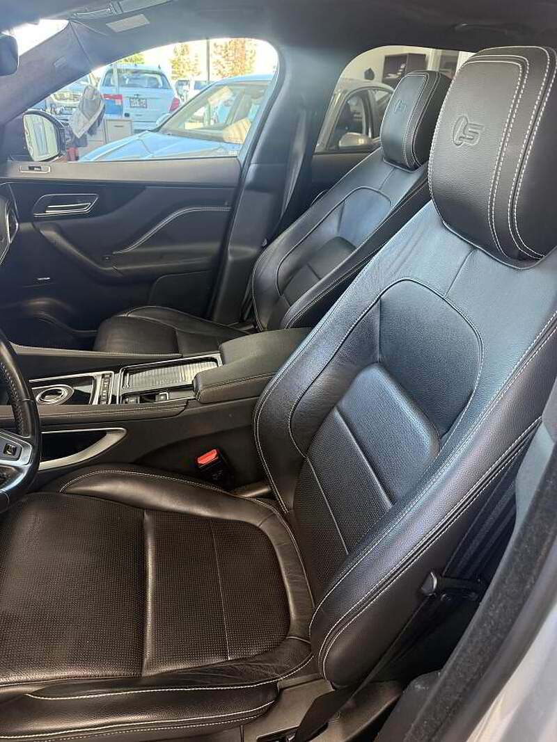 Jaguar F-PACE 2020 S / TOIT + GPS + CAMERA + CUIR + BLUETOOTH + BAS KM +++ — photo 9