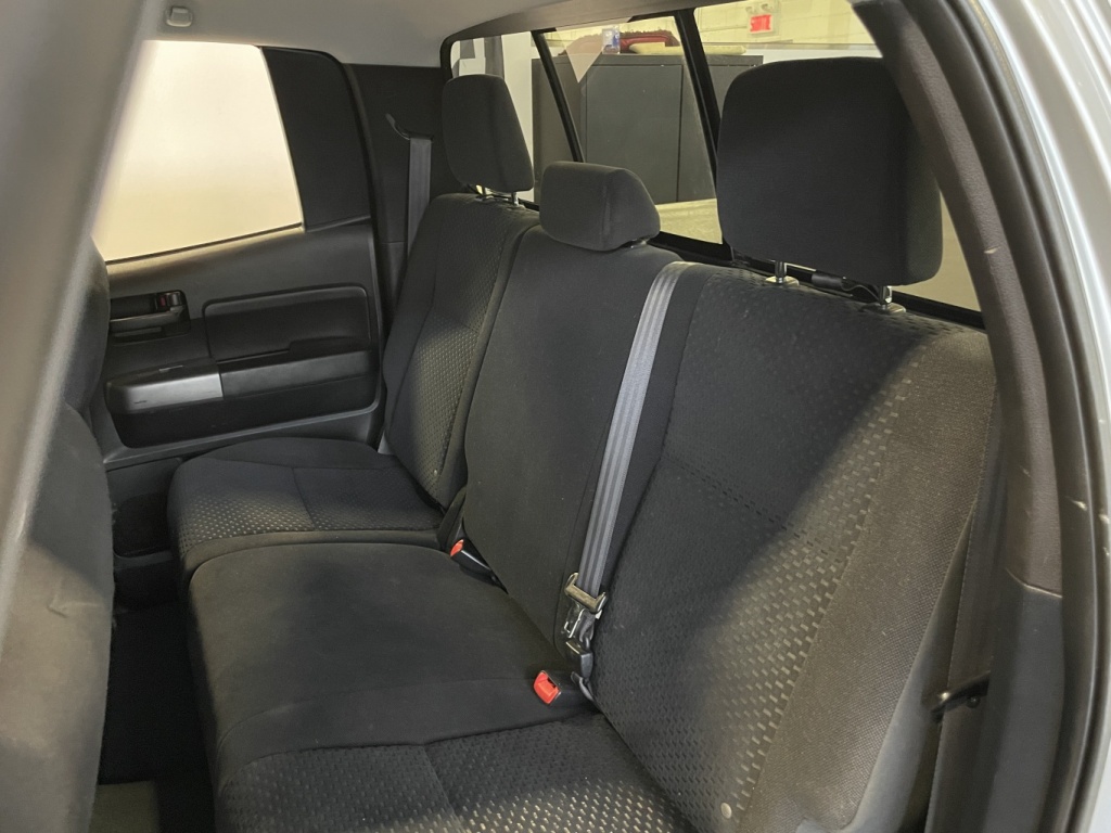 Toyota Tundra SR5 2010 — photo 10