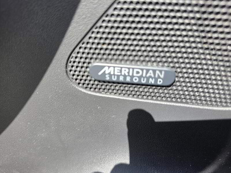 Jaguar F-PACE 2020 S / TOIT + GPS + CAMERA + CUIR + BLUETOOTH + BAS KM +++ — photo 26