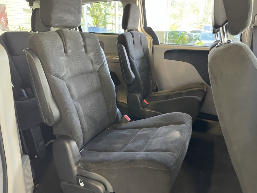 Dodge Grand Caravan Multiplaces 2015 — photo 28
