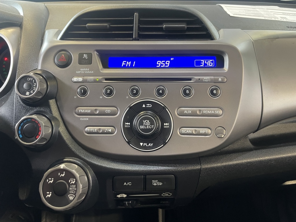 Honda Fit LX 2014 — photo 24