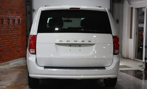 2017 DODGE GRAND CARAVAN SXT STOW AND GO — photo 5