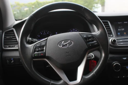 HYUNDAI Tucson — photo 12