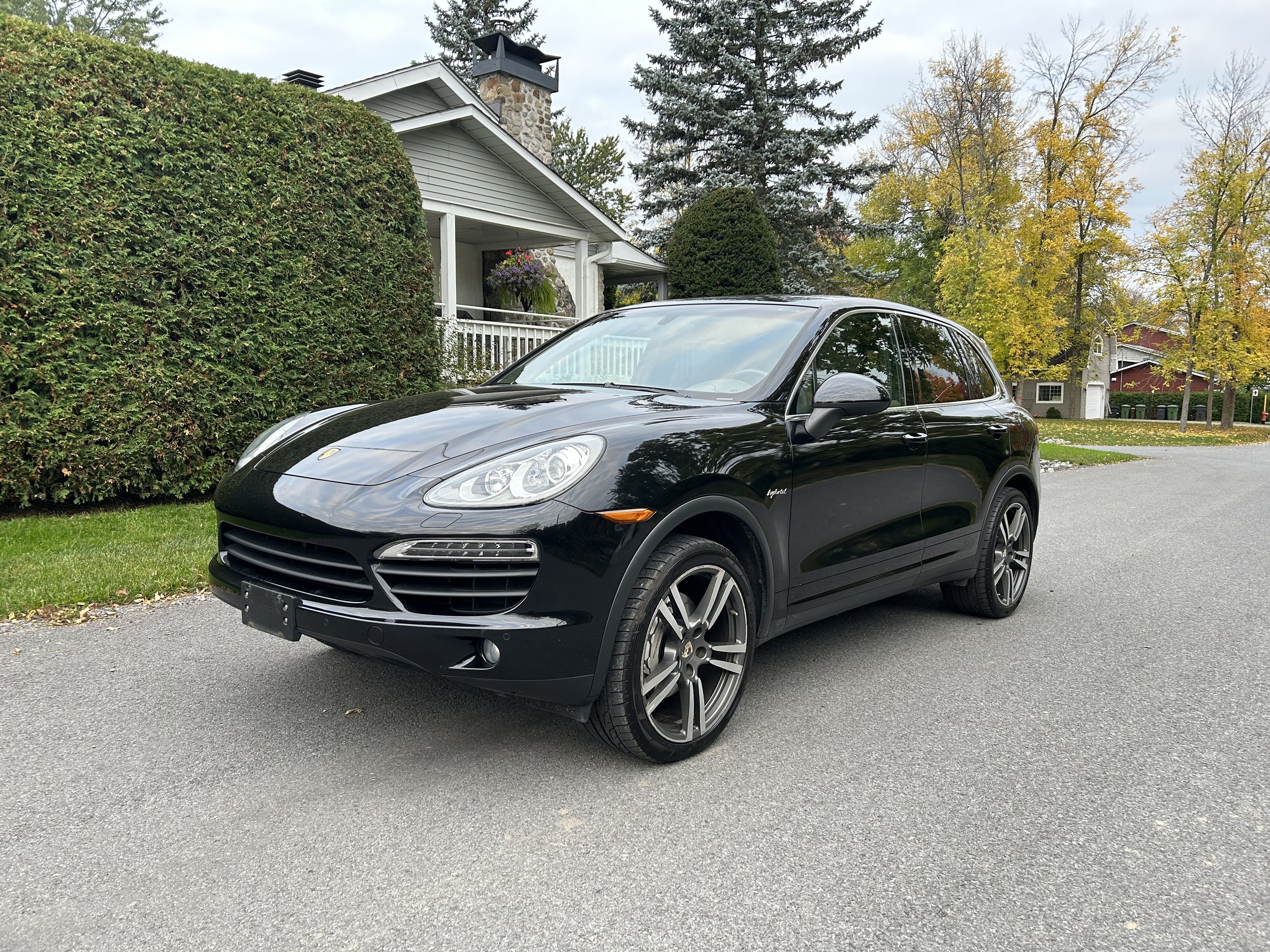 Porsche Cayenne S Hybrid 2011