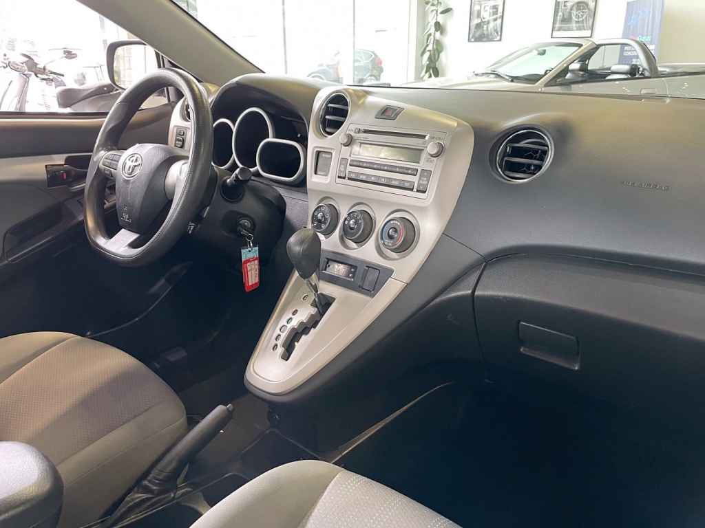 Toyota Matrix  2012 — photo 26