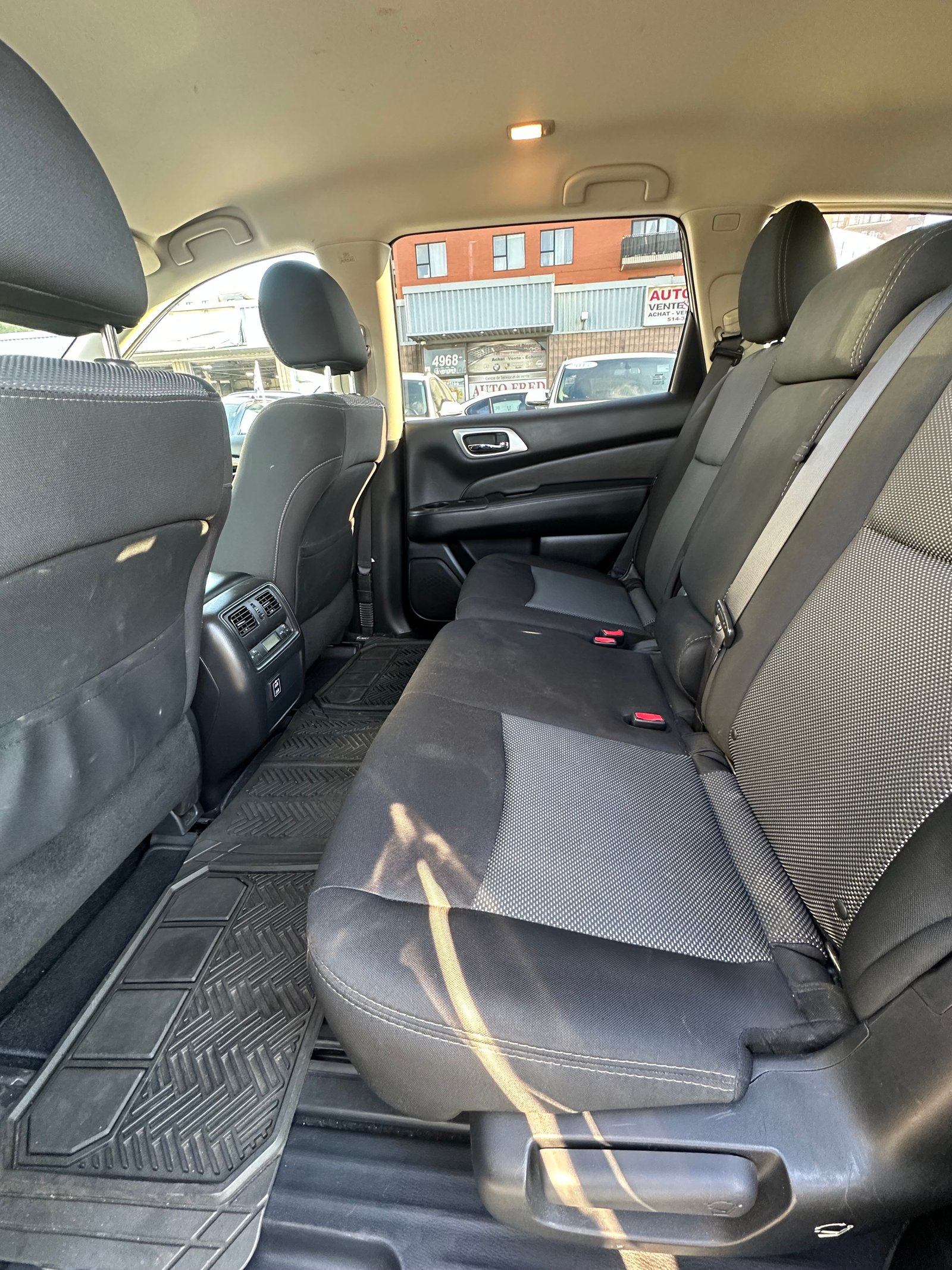 Nissan Pathfinder 4x4 2018 — photo 14
