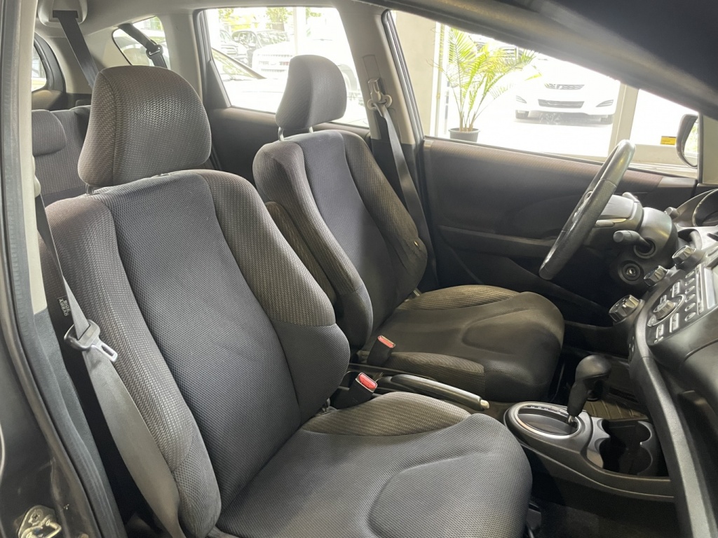 Honda Fit Sport 2012 — photo 15
