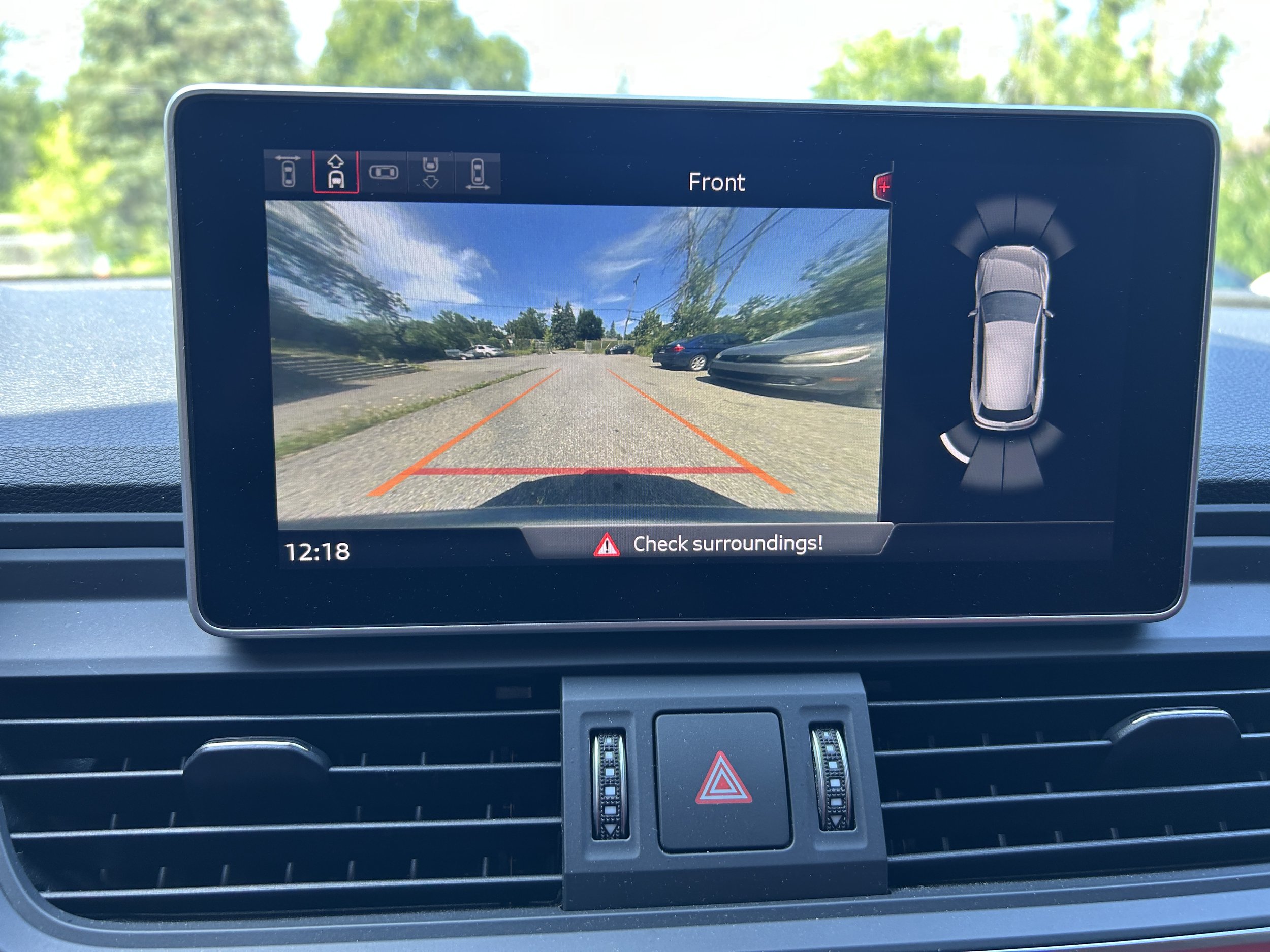 Audi SQ5 2018 — photo 14