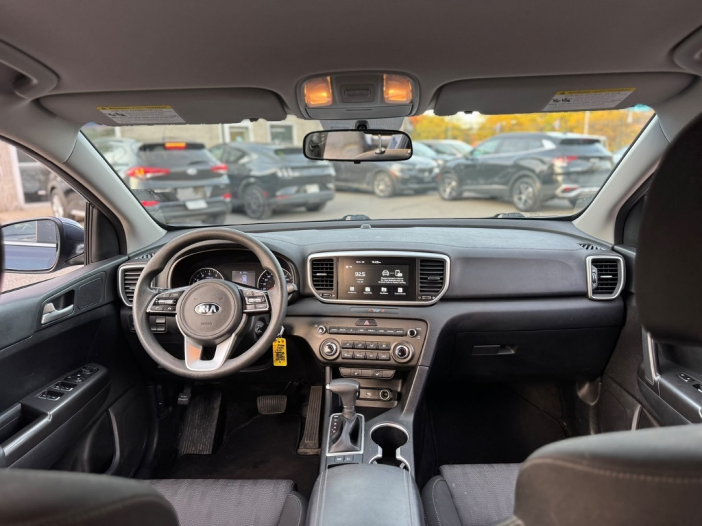 KIA Sportage LX 2022 — photo 13