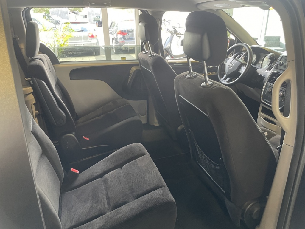 Dodge Grand Caravan SXT 2014 — photo 13