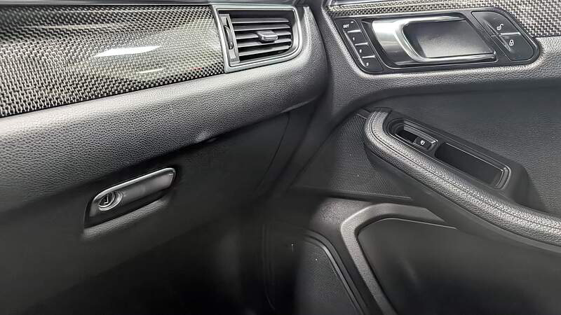Porsche Macan 2016 S / AUTO + AWD + TOIT + CUIR + GPS + BLUETOOTH + +++++ — photo 17