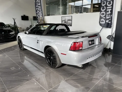 Ford Mustang  2002 — photo 5