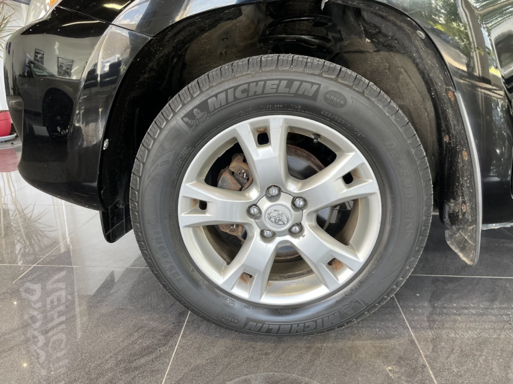 Toyota RAV4 De base 2010 — photo 26