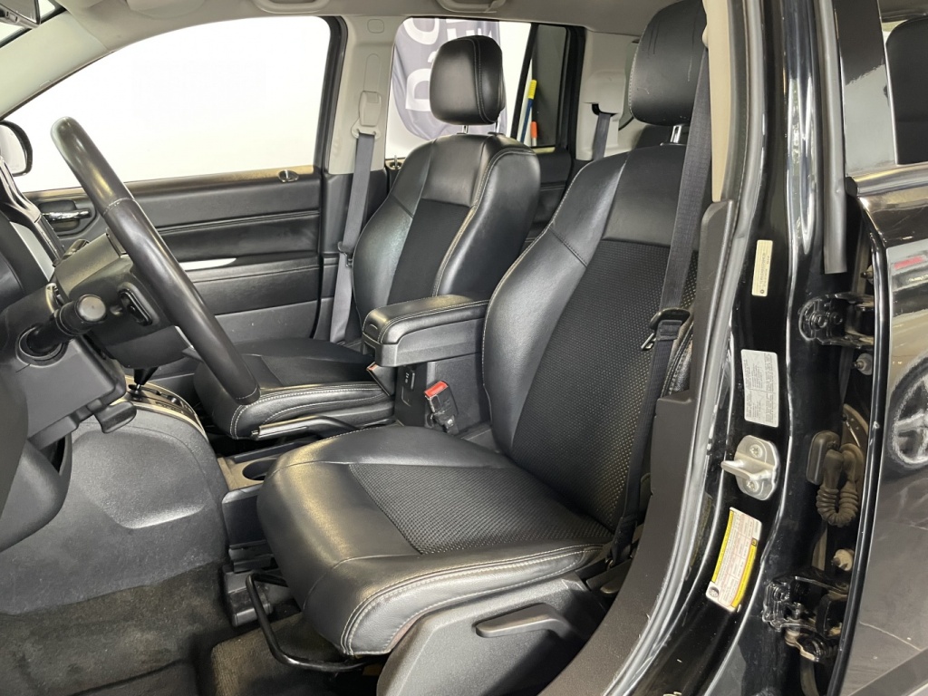Jeep Compass Sport 2016 — photo 13