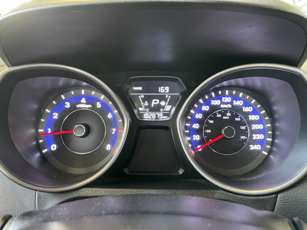 Hyundai Elantra GL 2016 — photo 21