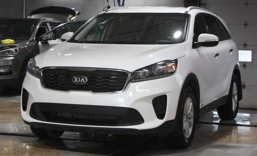 2019 KIA SORENTO LX AWD 2.4L 5 PASSAGERS — photo 3