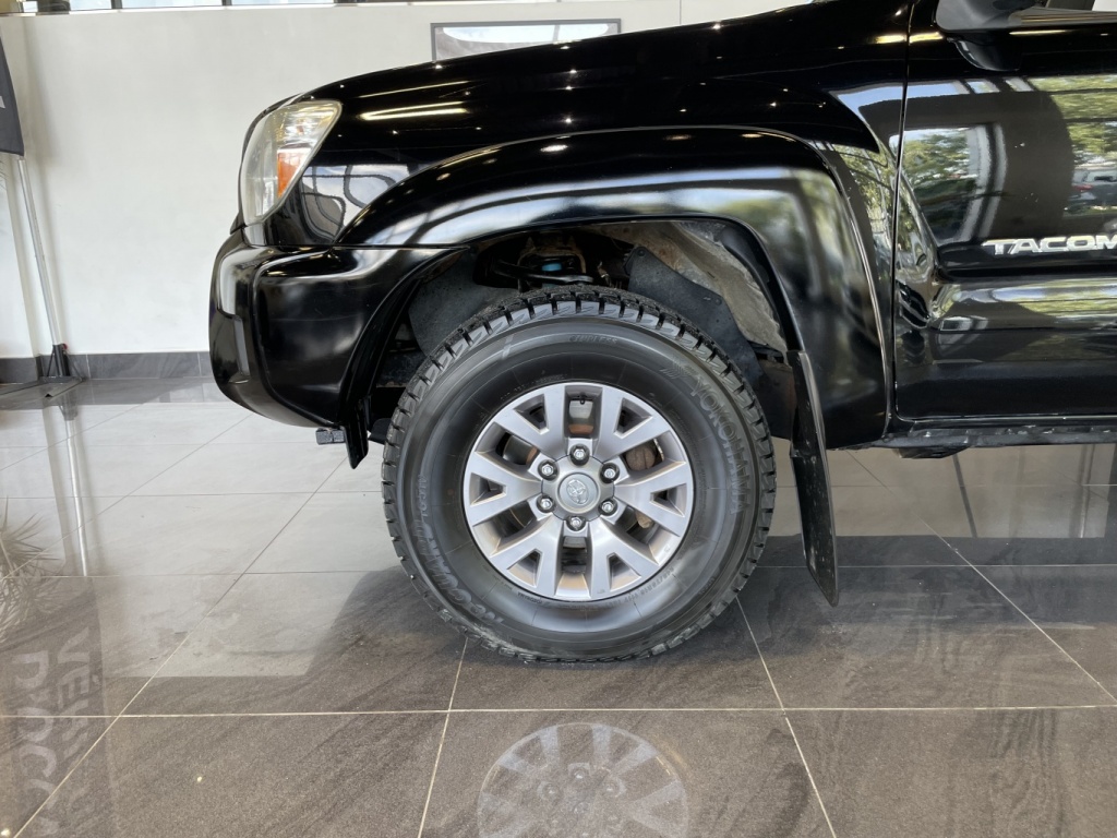 Toyota Tacoma  2013 — photo 29
