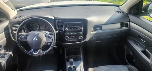 Mitsubishi Outlander ES 2016 — photo 11
