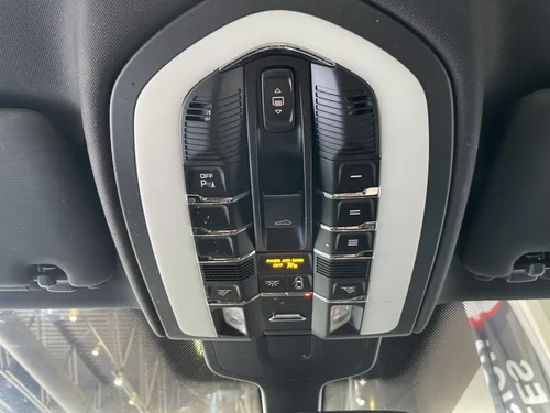 Porsche Cayenne  2017 — photo 27