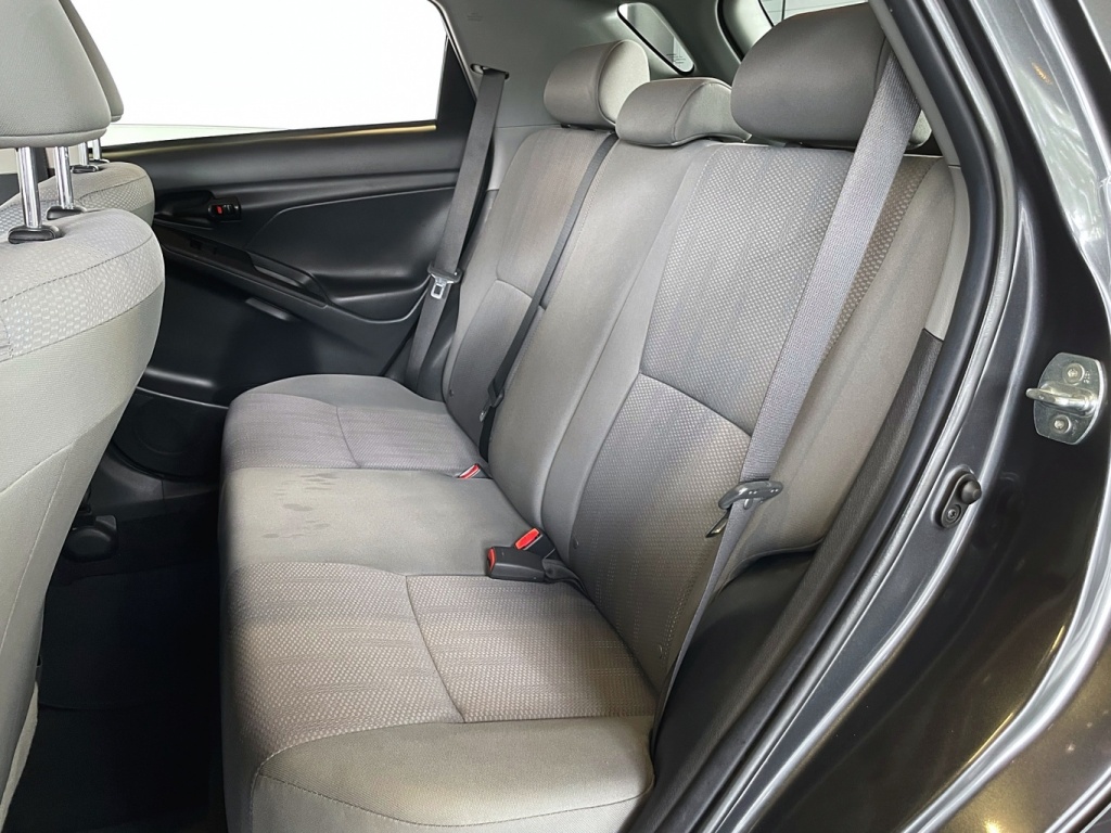 Toyota Matrix  2012 — photo 10