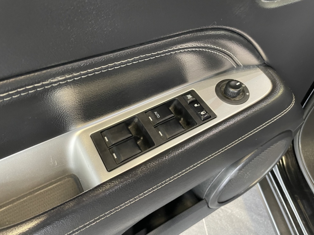 Jeep Compass Sport 2016 — photo 15