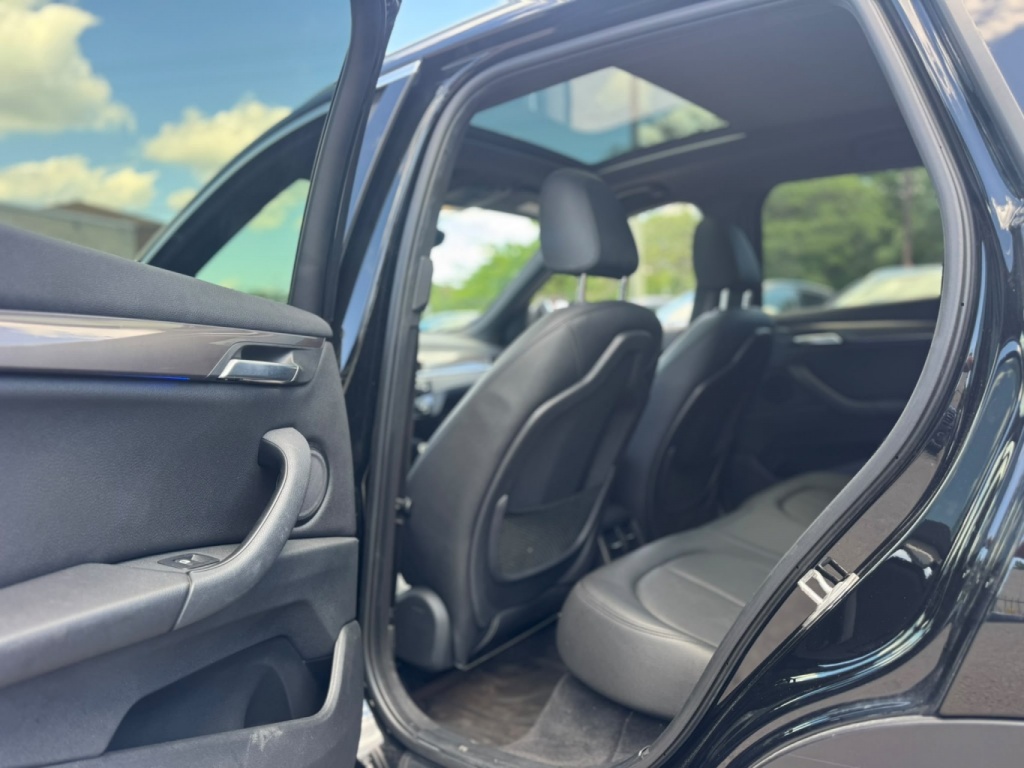BMW X1 xDrive28i 2020 — photo 11