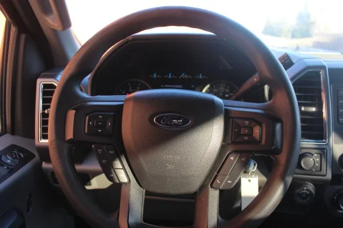 FORD F-150 — photo 15
