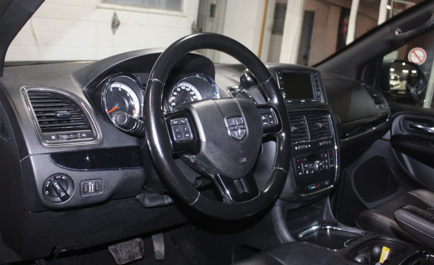 2020 DODGE GRAND CARAVAN SXT PRENIUM PLUS — photo 11