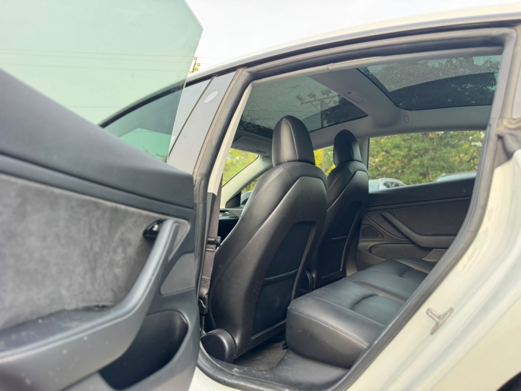 Tesla Model 3 Long Range Battery/Performance 2018 — photo 14