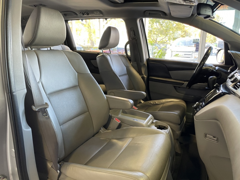 Honda Odyssey EX-L avec Navi 2015 — photo 32