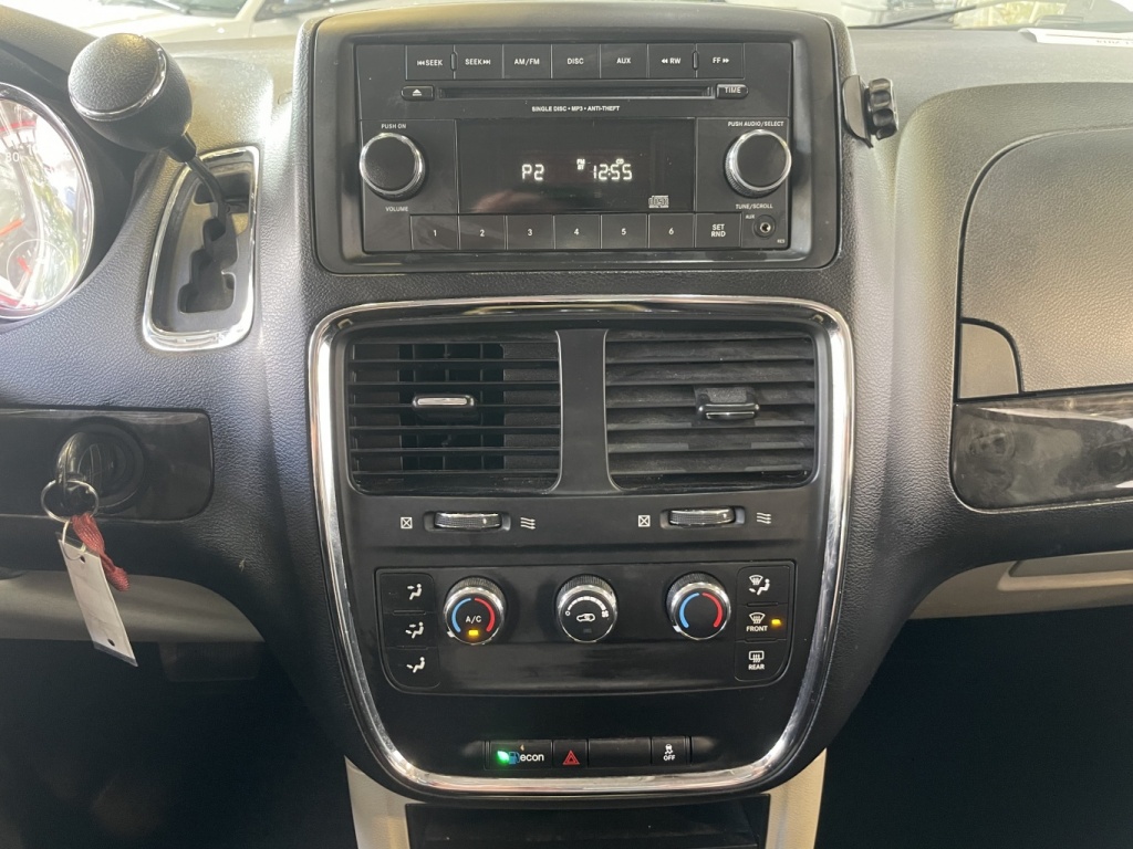 Dodge Grand Caravan SXT 2014 — photo 25