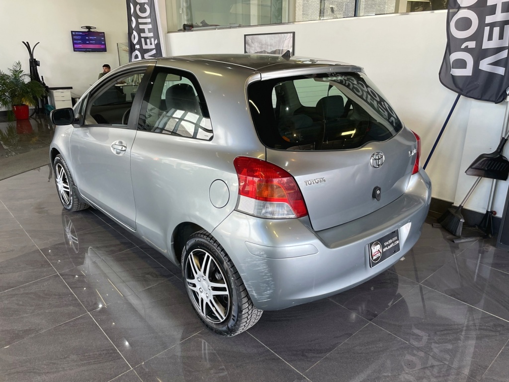 Toyota Yaris CE 2010 — photo 5