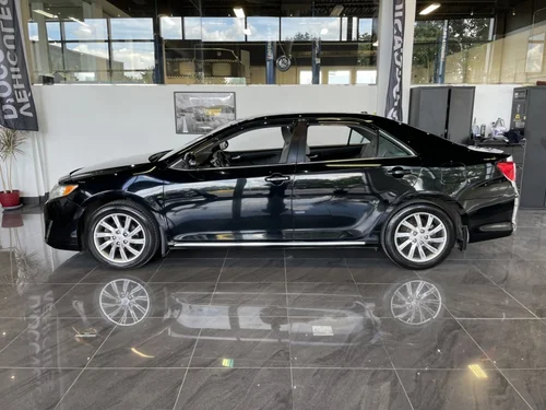 Toyota Camry LE 2014 — photo 4